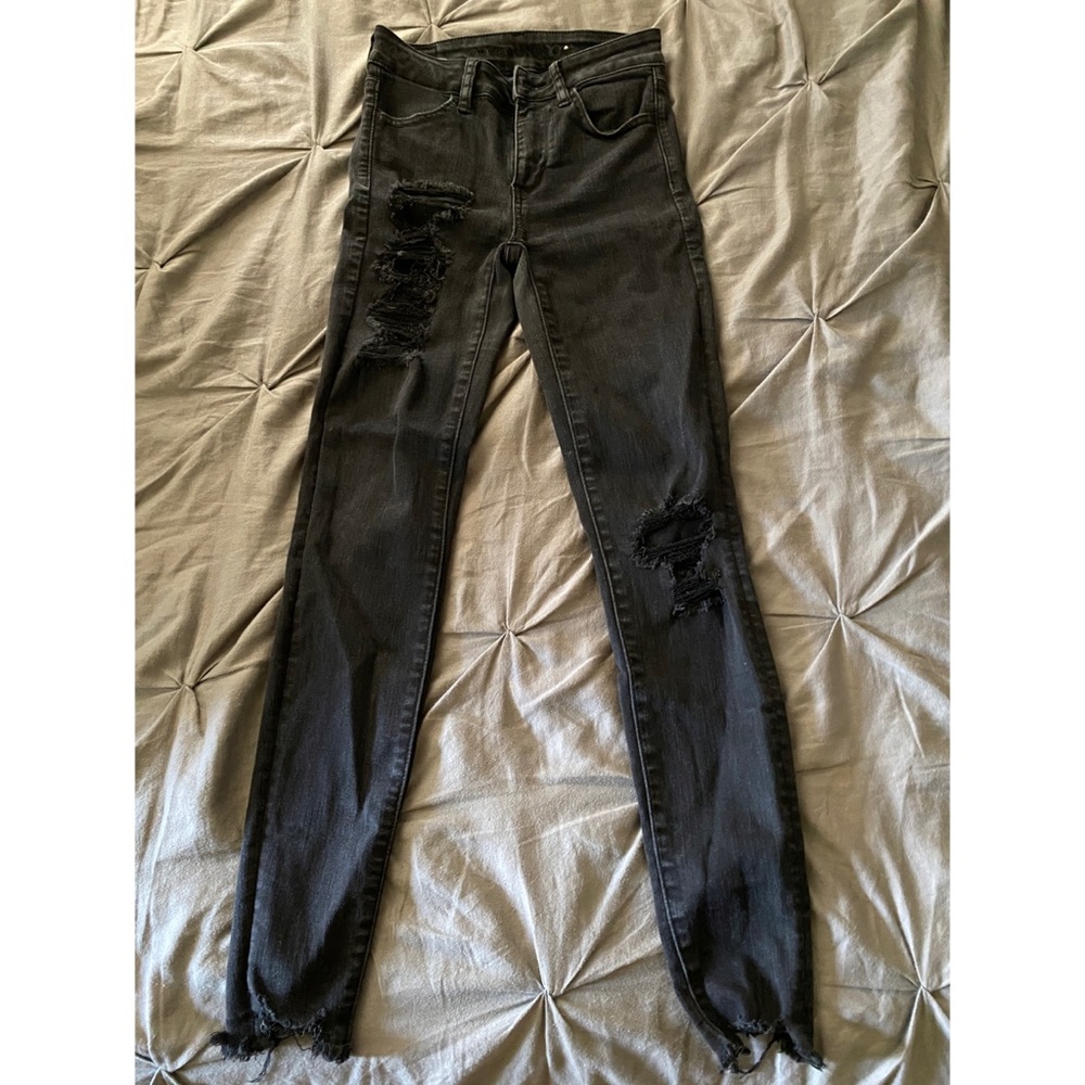 American Eagle Hi-waisted Distressed Jegging Crop